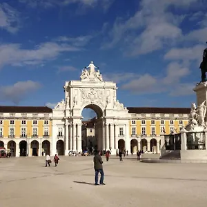 https://bairrus-lisbon-apartments-cathedral.hotels-lisbon-portugal.com