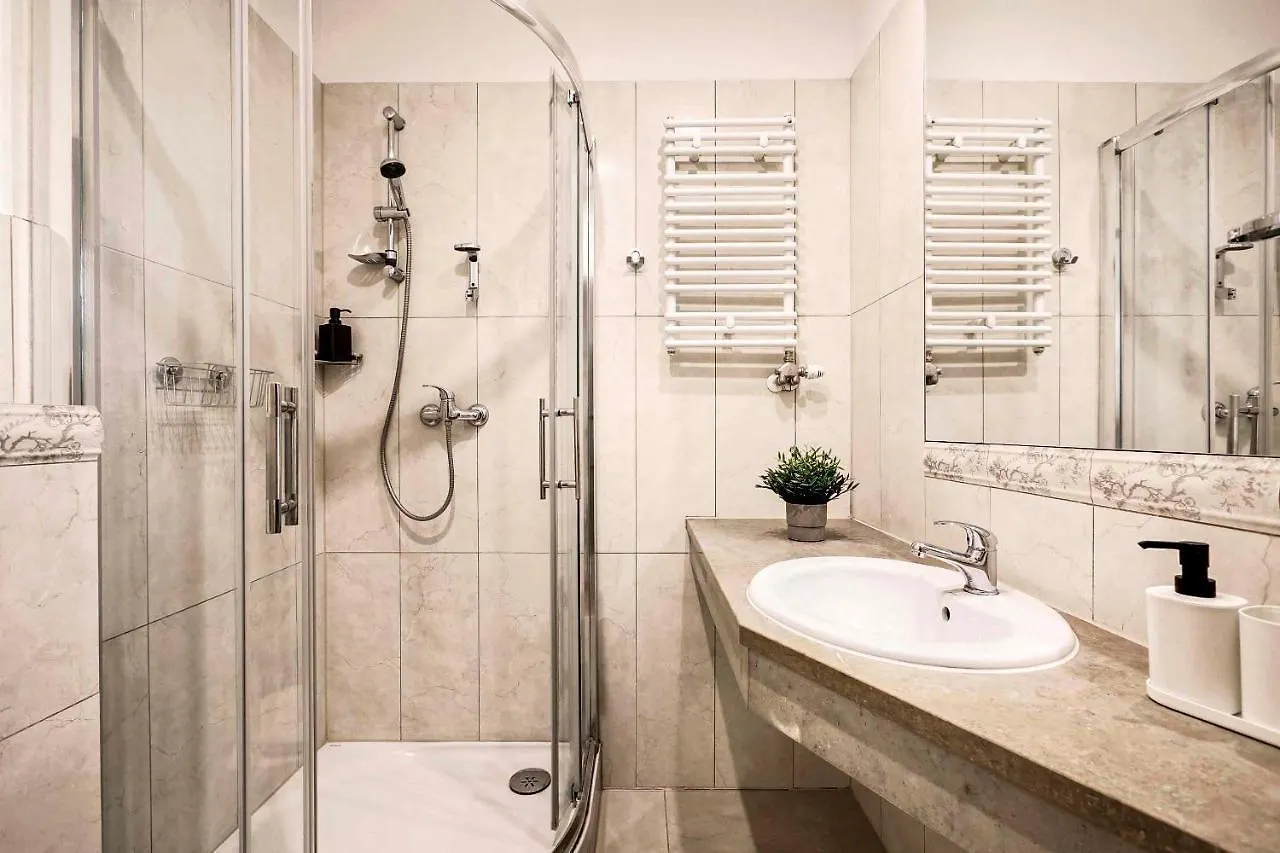 Charming Apartment, Wawel & Old Town Cracovia 0*,  Polonia